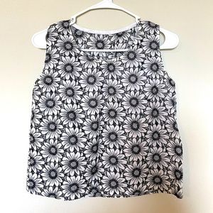 Flower pattern punch sleeveless top